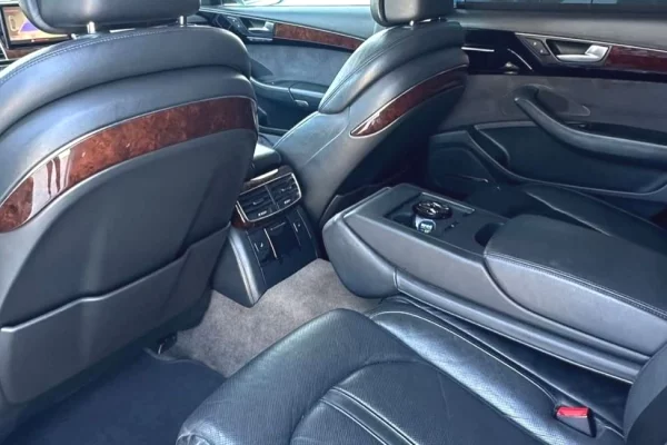 Makina ne shitje ne Tirane, Audi, 2012 gasoline-gas,Kambio Automatik Pagesa 10,500  Euro.