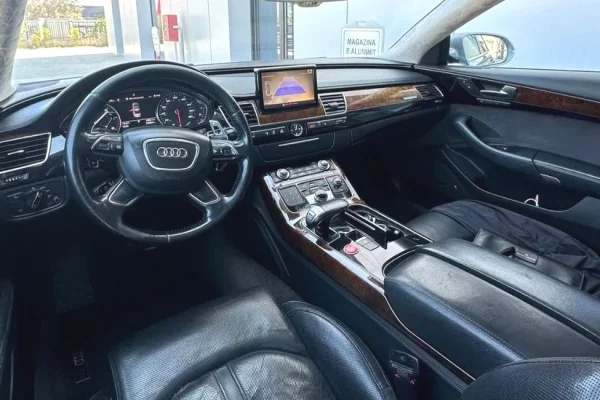 Makina ne shitje ne Tirane, Audi, 2012 gasoline-gas,Kambio Automatik Pagesa 10,500  Euro.