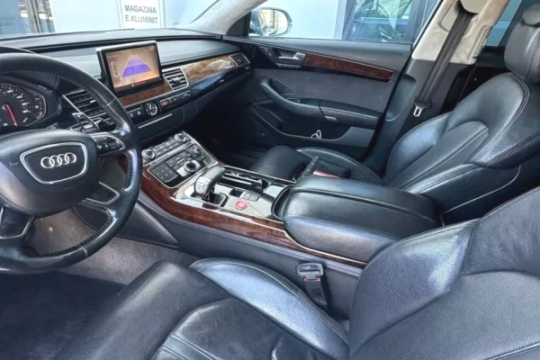 Makina ne shitje ne Tirane, Audi, 2012 gasoline-gas,Kambio Automatik Pagesa 10,500  Euro.