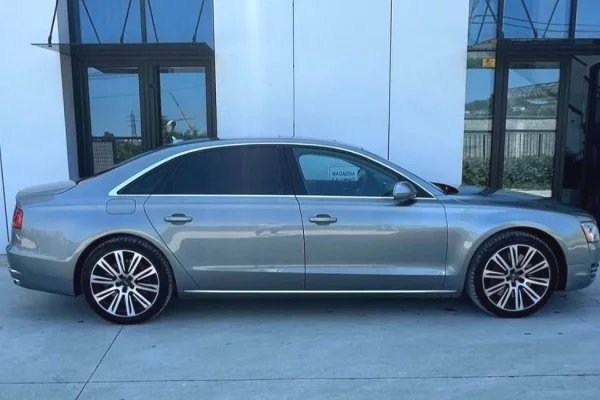 Makina ne shitje ne Tirane, Audi, 2012 gasoline-gas,Kambio Automatik Pagesa 10,500  Euro.