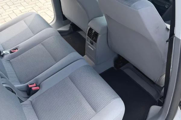 Makina ne shitje ne Fier, Volkswagen, 2005 Benzine,Kambio Manual Pagesa 3,599  Euro.
