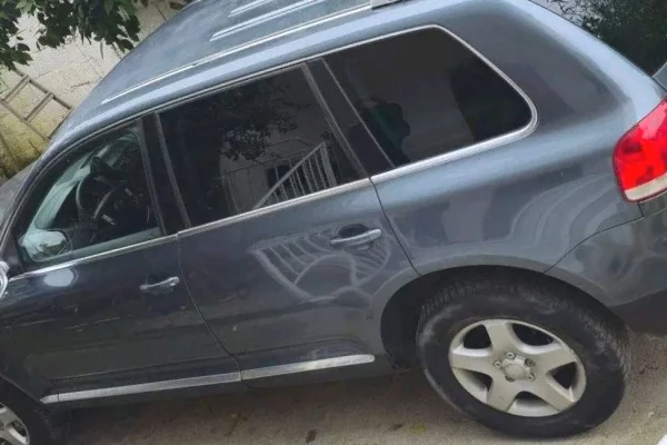 Makina ne shitje ne Tirane, Volkswagen, 2005 Diesel,Kambio Automatik Pagesa 280,000  Leke.