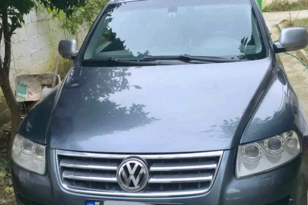 Makina ne shitje ne Tirane, Volkswagen, 2005 Diesel,Kambio Automatik Pagesa 280,000  Leke.