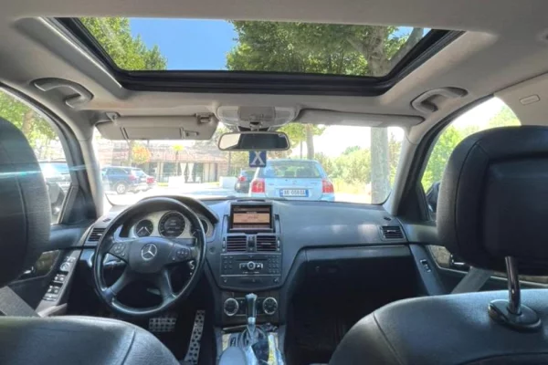 Makina ne shitje ne Fier, Mercedes-Benz, 2009 Diesel,Kambio Automatik Pagesa 4,500  Euro.
