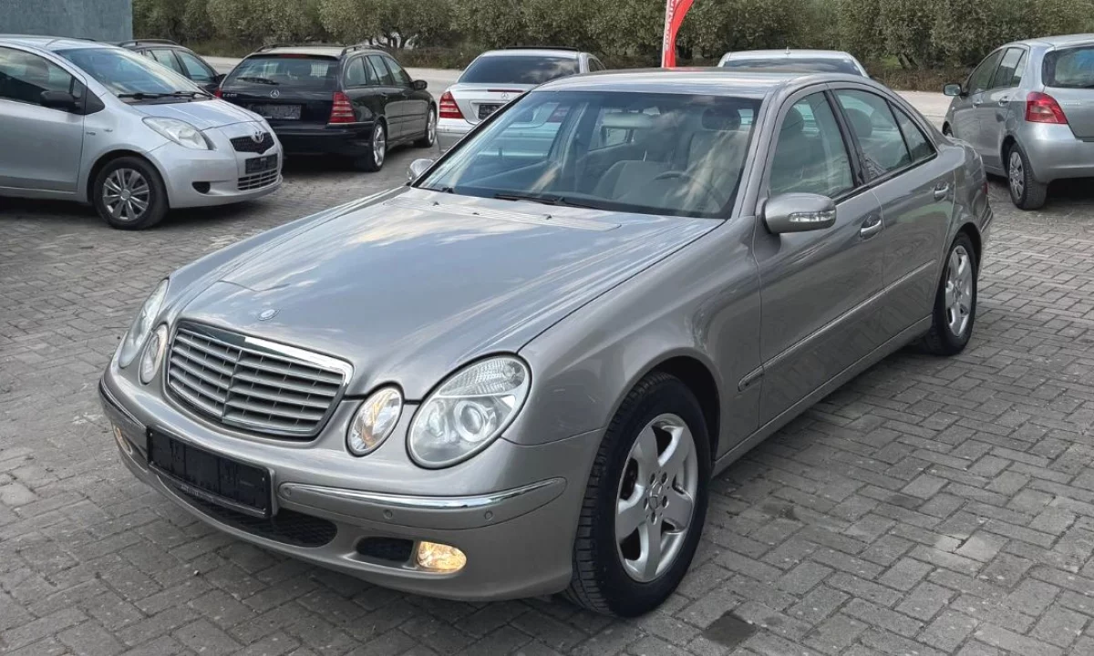 Makina ne shitje ne Fier, Mercedes-Benz, 2008 gasoline-gas,Kambio Automatik Pagesa 5,300  Euro.