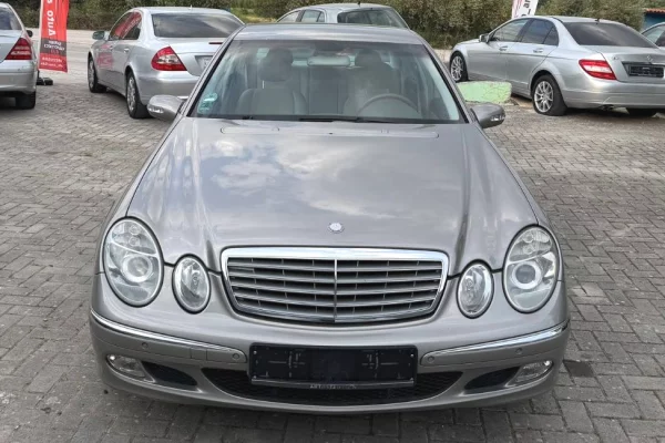 Makina ne shitje ne Fier, Mercedes-Benz, 2008 gasoline-gas,Kambio Automatik Pagesa 5,300  Euro.