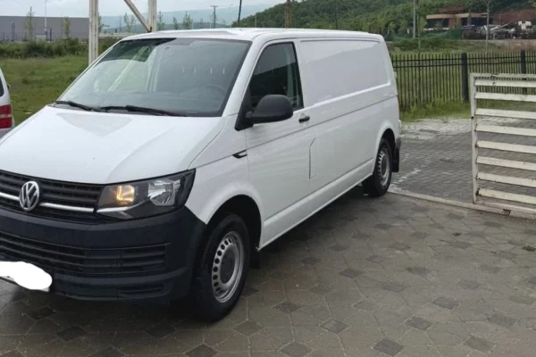 Makina ne shitje ne Tirane - 7,900 Euro