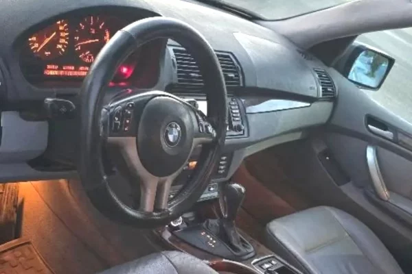 Makina ne shitje ne Durres, BMW, 2003 Diesel,Kambio Automatik Pagesa 320,000  Leke.