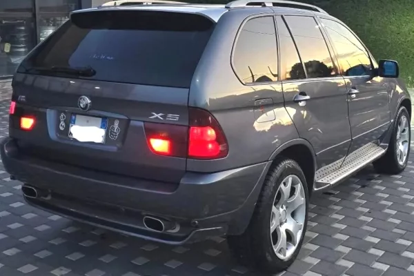 Makina ne shitje ne Durres, BMW, 2003 Diesel,Kambio Automatik Pagesa 320,000  Leke.