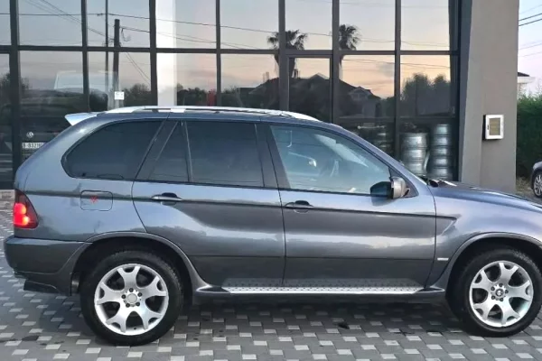 Makina ne shitje ne Durres, BMW, 2003 Diesel,Kambio Automatik Pagesa 320,000  Leke.