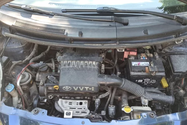 Makina ne shitje ne Tirane, Toyota, 2006 gasoline-gas,Kambio Automatik Pagesa 3,800  Euro.