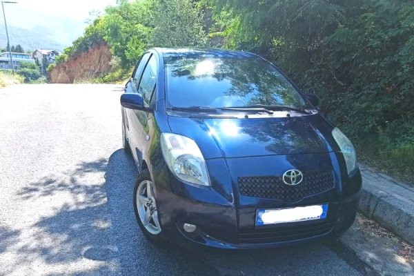 Makina ne shitje ne Tirane, Toyota, 2006 gasoline-gas,Kambio Automatik Pagesa 3,800  Euro.