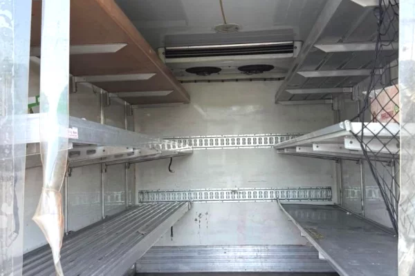 Makina ne shitje ne Prishtine, Iveco, 2007 Diesel,Kambio Manual Pagesa 6,000  Euro.