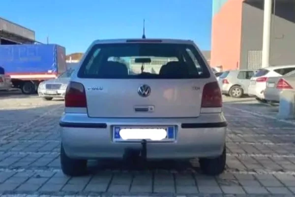 Makina ne shitje ne Tirane, Volkswagen, 2002 Diesel,Kambio Manual Pagesa 1,700  Euro.