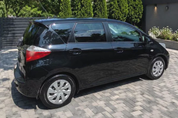 Makina ne shitje ne Tirane, Toyota, 2013 gasoline-gas,Kambio Automatik Pagesa 6,200  Euro.