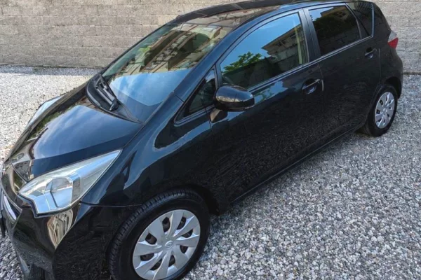 Makina ne shitje ne Tirane, Toyota, 2013 gasoline-gas,Kambio Automatik Pagesa 6,200  Euro.