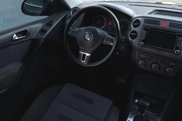 Makina ne shitje ne Vlore, Volkswagen, 2009 Diesel,Kambio Automatik Pagesa 650,000  Leke.