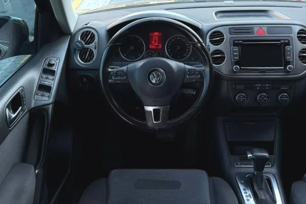 Makina ne shitje ne Vlore, Volkswagen, 2009 Diesel,Kambio Automatik Pagesa 650,000  Leke.