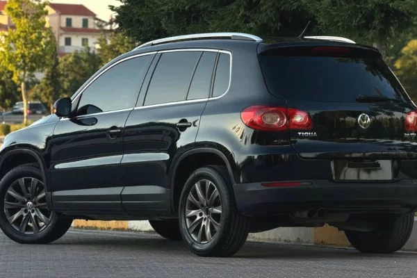 Makina ne shitje ne Vlore, Volkswagen, 2009 Diesel,Kambio Automatik Pagesa 650,000  Leke.