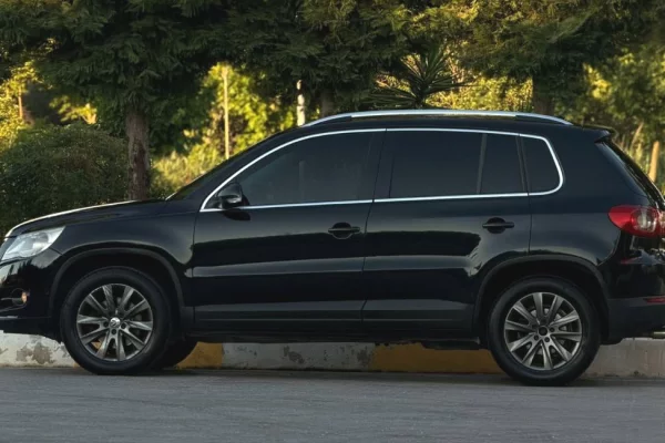 Makina ne shitje ne Vlore - 650,000 Leke