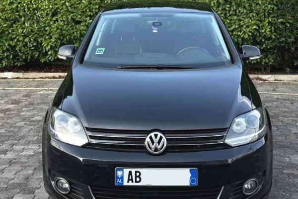 Makina ne shitje ne Tirane, Volkswagen, 2011 Diesel,Kambio Automatik Pagesa 5,900  Euro.