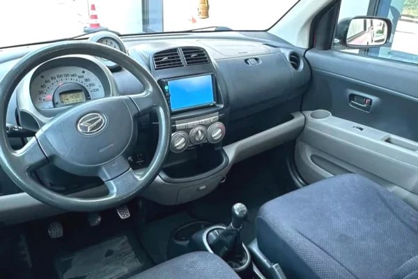 Makina ne shitje ne Tirane, Daihatsu, 2007 Benzine,Kambio Manual Pagesa 2,300  Euro.