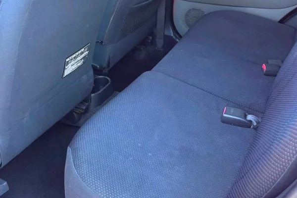 Makina ne shitje ne Tirane, Daihatsu, 2007 Benzine,Kambio Manual Pagesa 2,300  Euro.