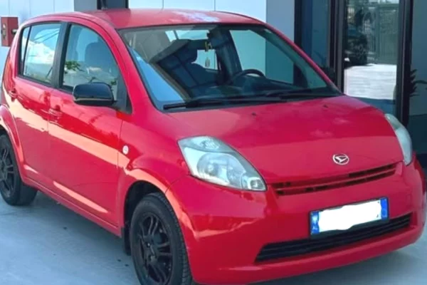 Makina ne shitje ne Tirane - 2,300 Euro