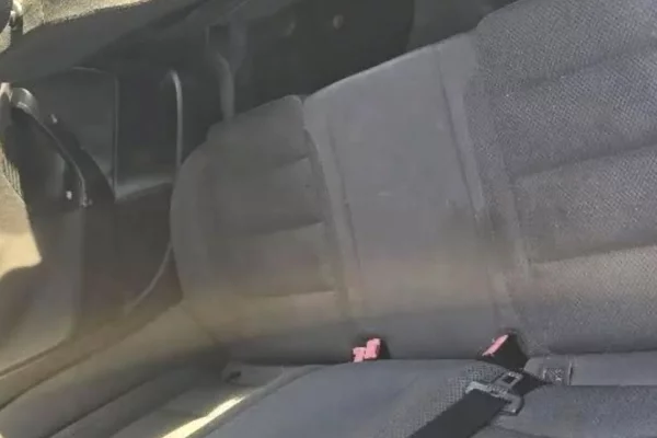 Makina ne shitje ne Durres, Volkswagen, 2006 Diesel,Kambio Automatik Pagesa 400,000  Leke.