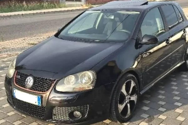 Makina ne shitje ne Durres - 400,000 Leke