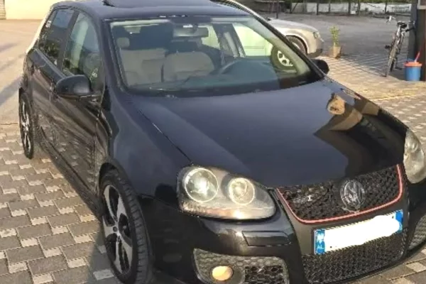 Makina ne shitje ne Durres, Volkswagen, 2006 Diesel,Kambio Automatik Pagesa 400,000  Leke.