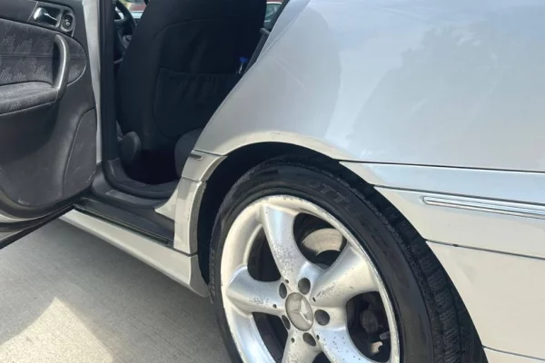 Makina ne shitje ne Tirane, Mercedes-Benz, 2003 Diesel,Kambio Automatik Pagesa 3,300  Euro.