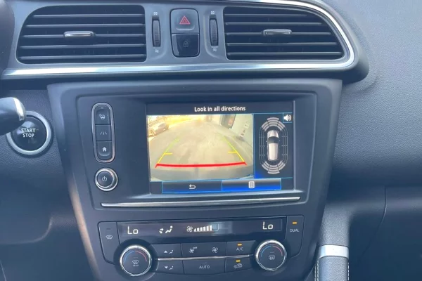 Makina ne shitje ne Tirane, Renault, 2015 Diesel,Kambio Automatik Pagesa 10,000  Euro.