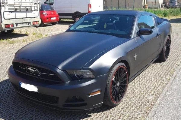 Makina ne shitje ne Tirane, Ford, 2013 Benzine,Kambio Automatik Pagesa 9,300  Euro.