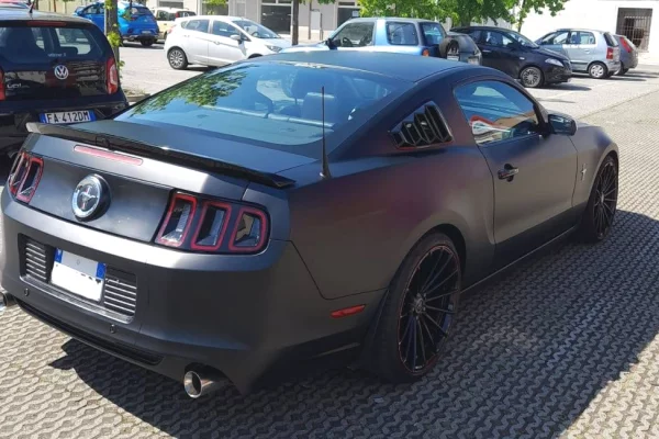 Makina ne shitje ne Tirane, Ford, 2013 Benzine,Kambio Automatik Pagesa 9,300  Euro.