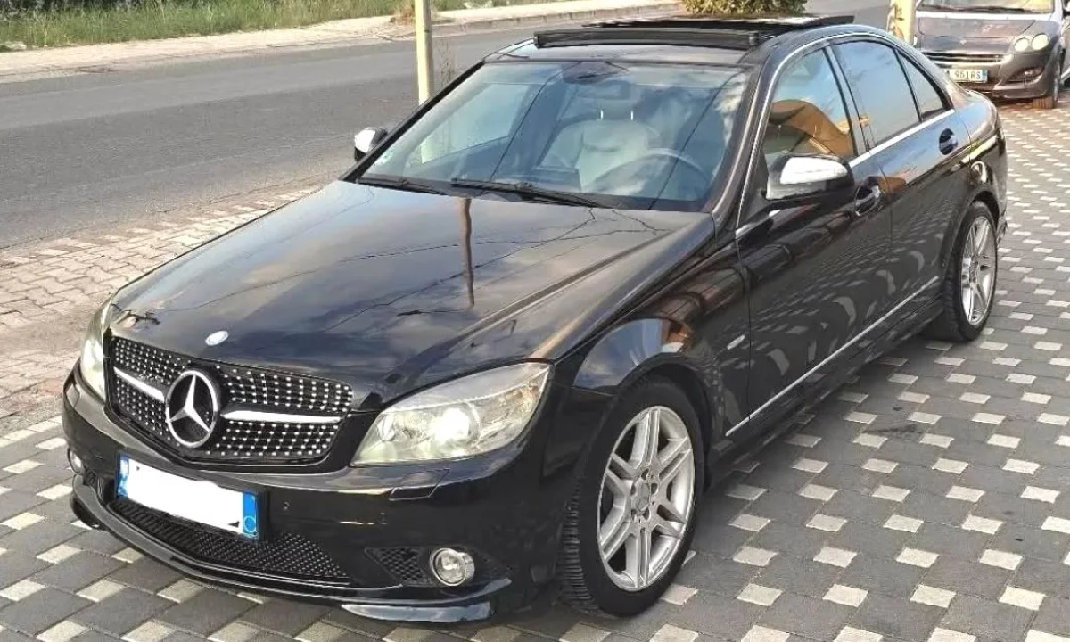 Makina ne shitje ne Durres, Mercedes-Benz, 2008 Diesel,Kambio Automatik Pagesa 600,000  Leke.