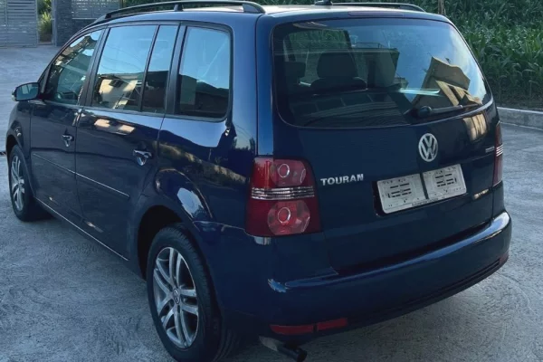 Makina ne shitje ne Elbasan, Volkswagen, 2009 Benzine,Kambio Manual Pagesa 400,000  Leke.