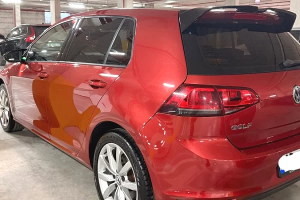 Makina ne shitje ne Tirane, Volkswagen, 2015 Diesel,Kambio Automatik Pagesa 9,000  Euro.