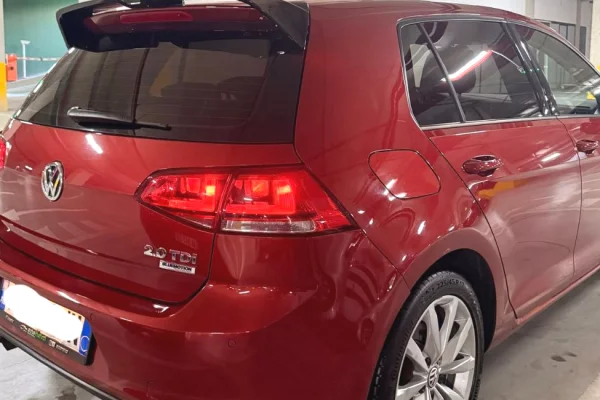 Makina ne shitje ne Tirane, Volkswagen, 2015 Diesel,Kambio Automatik Pagesa 9,000  Euro.