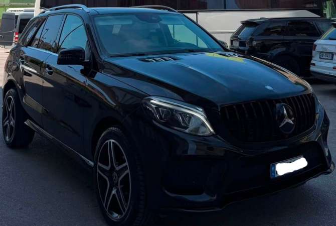 Makina ne shitje ne Tirane, Mercedes-Benz, 2016 Diesel,Kambio Automatik Pagesa 26,000  Euro.