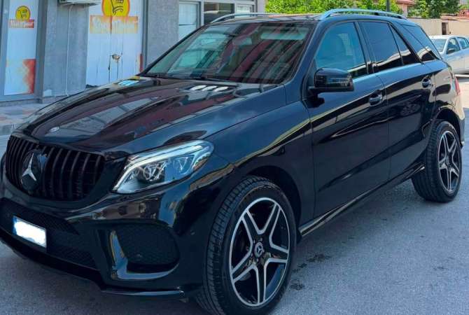 Makina ne shitje ne Tirane - 26,000 Euro