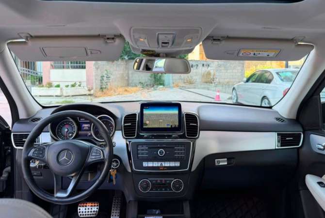 Makina ne shitje ne Tirane - 26,000 Euro