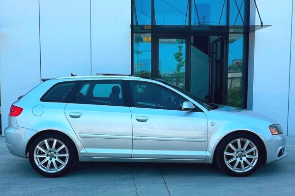 Makina ne shitje ne Tirane, Audi, 2011 Diesel,Kambio Automatik Pagesa 5,800  Euro.