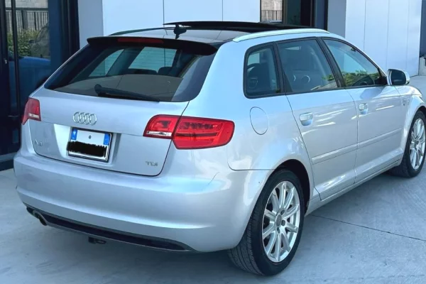 Makina ne shitje ne Tirane, Audi, 2011 Diesel,Kambio Automatik Pagesa 5,800  Euro.