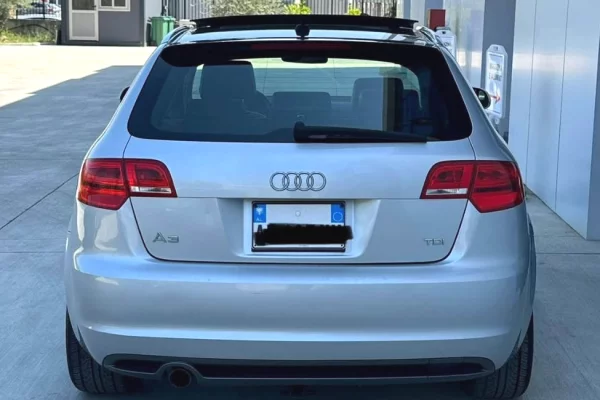 Makina ne shitje ne Tirane, Audi, 2011 Diesel,Kambio Automatik Pagesa 5,800  Euro.