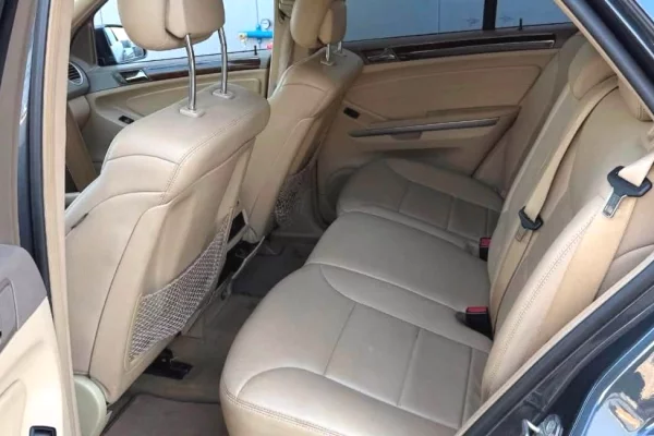 Makina ne shitje ne Tirane, Mercedes-Benz, 2011 Diesel,Kambio Automatik Pagesa 6,000  Euro.