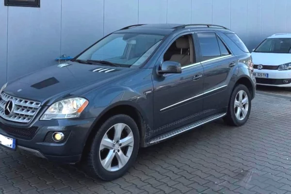 Makina ne shitje ne Tirane - 6,000 Euro