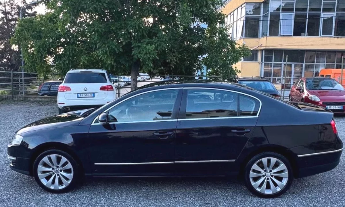 Makina ne shitje ne Tirane, Volkswagen, 2007 Diesel,Kambio Manual Pagesa 2,800  Euro.