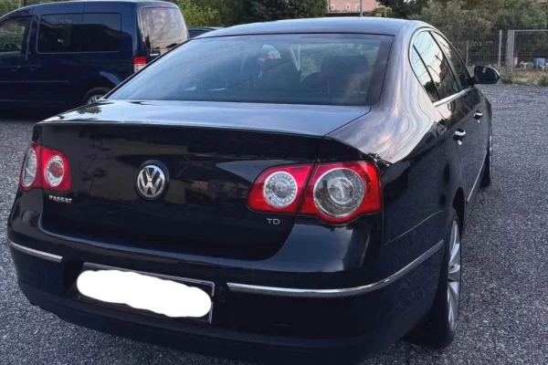 Makina ne shitje ne Tirane, Volkswagen, 2007 Diesel,Kambio Manual Pagesa 2,800  Euro.