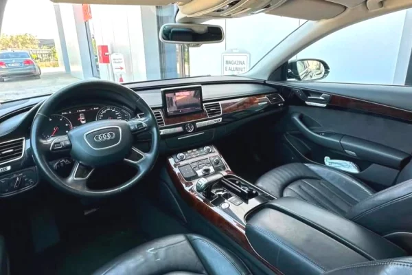 Makina ne shitje ne Tirane, Audi, 2013 Diesel,Kambio Automatik Pagesa 850,000  Leke.